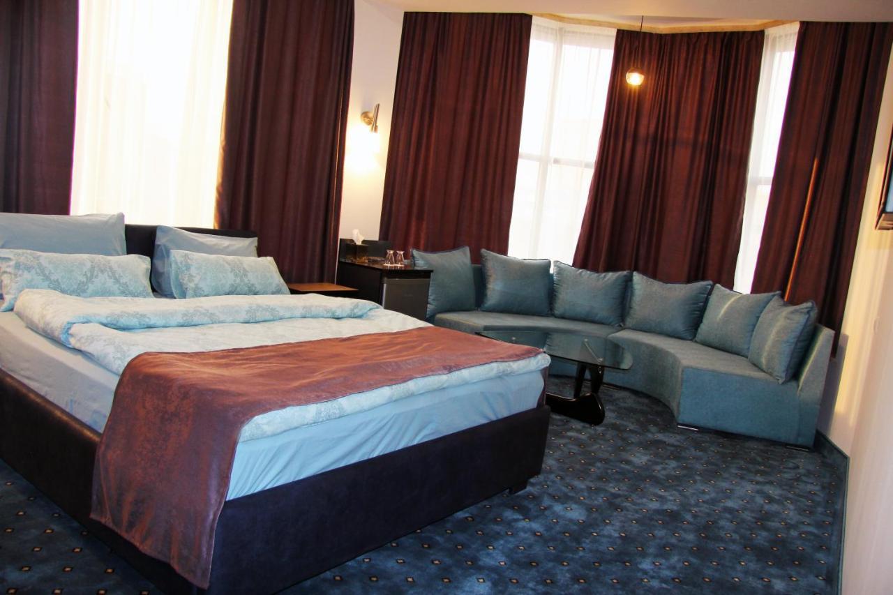 Nice Hotel Єреван Екстер'єр фото